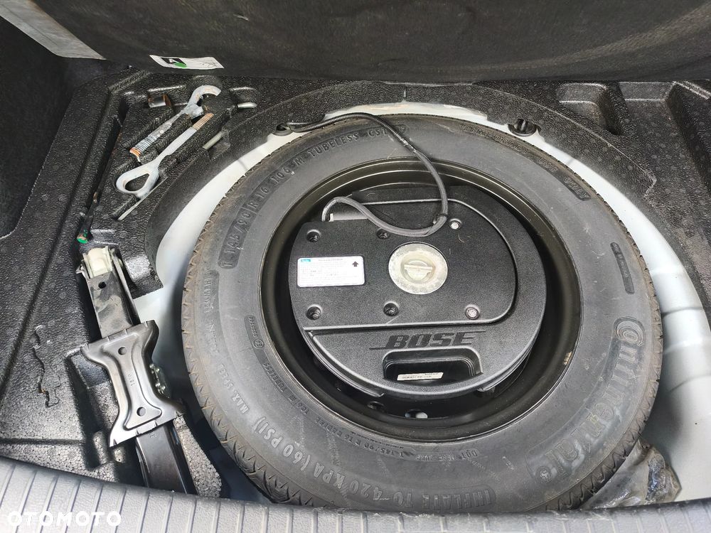Nissan Qashqai 2.0 dCi 4 x 4 DPF tekna - 28