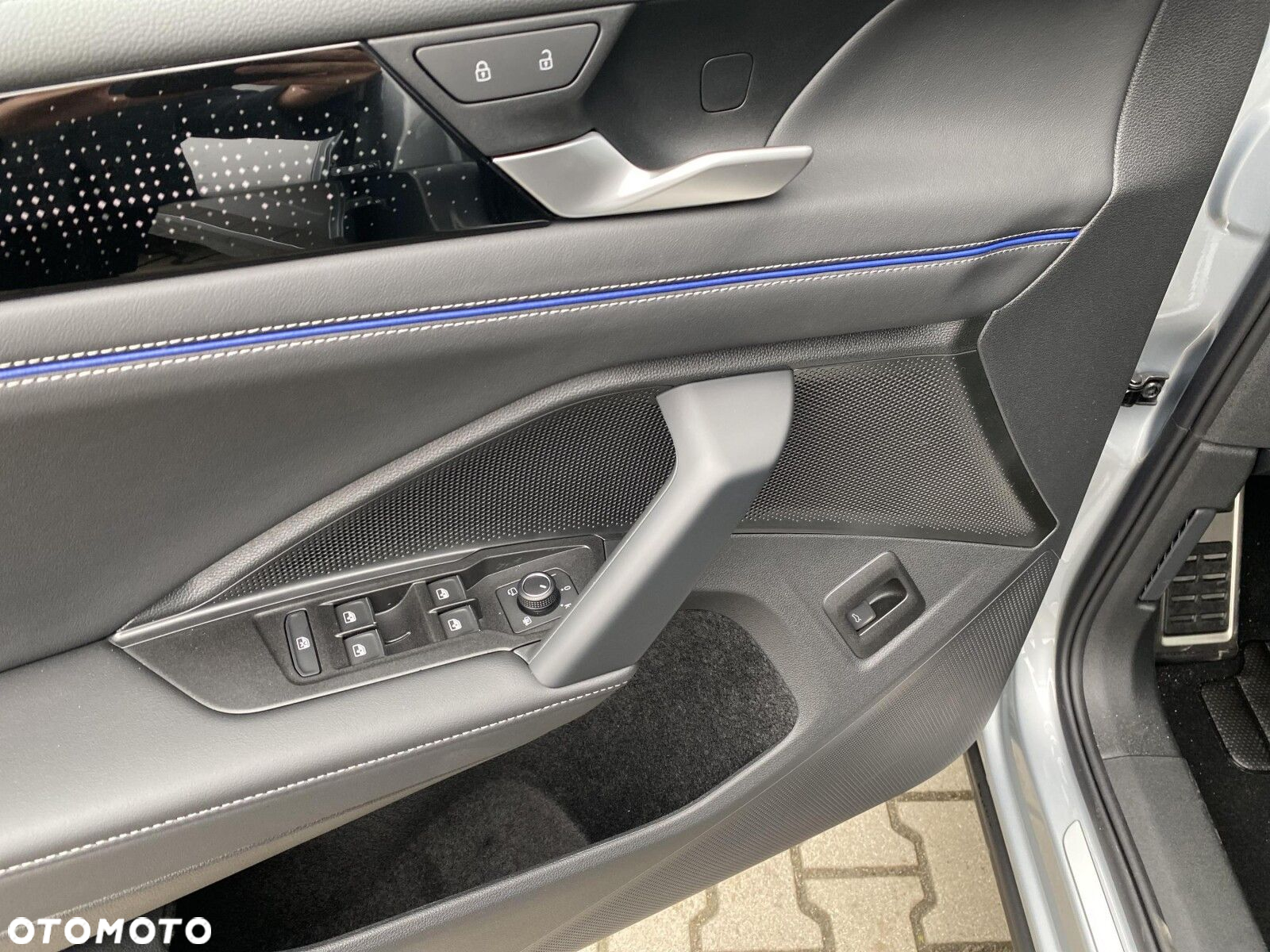 Volkswagen Tiguan - 11