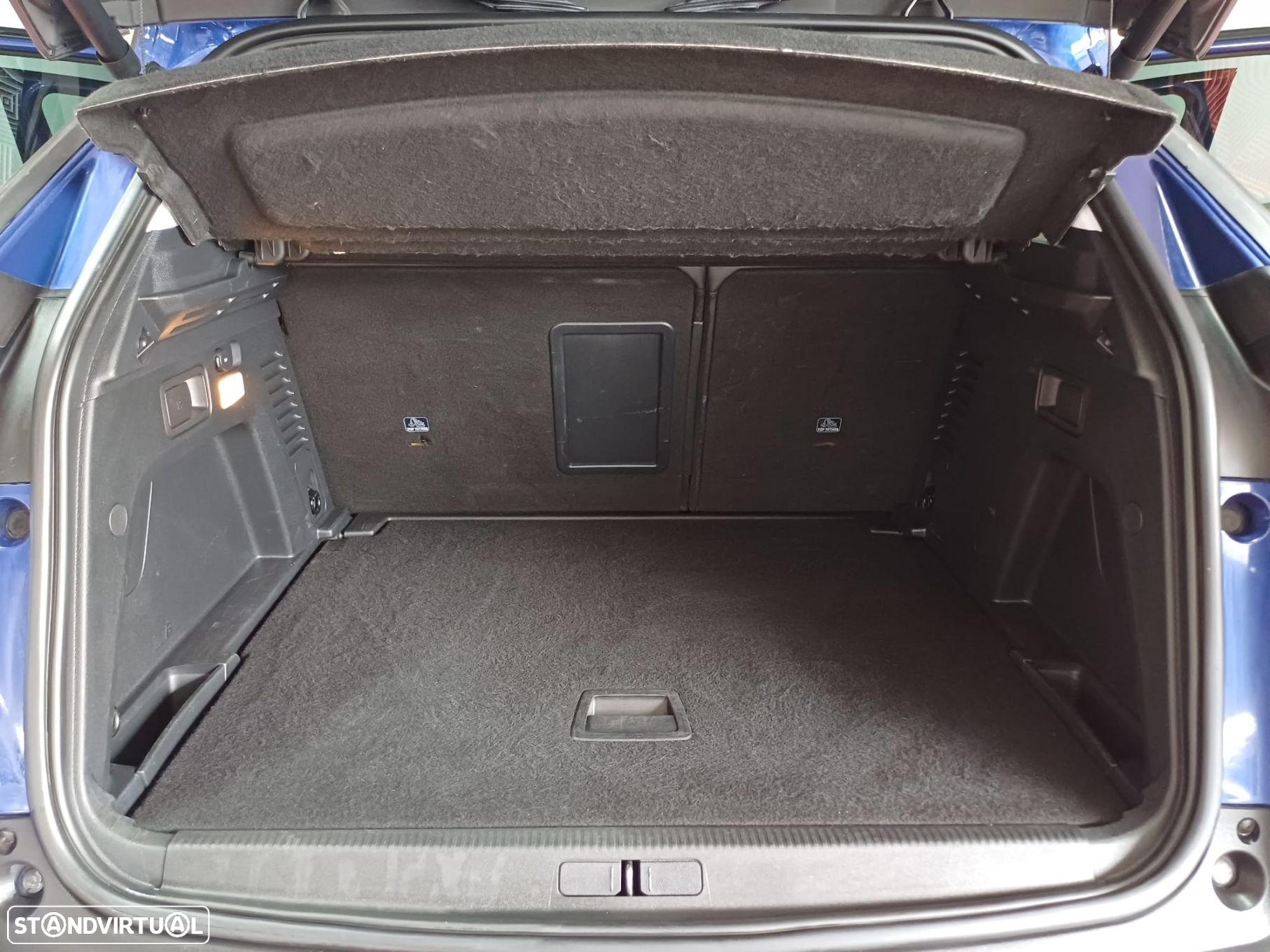 Peugeot 3008 1.5 BlueHDi Allure EAT8 - 22