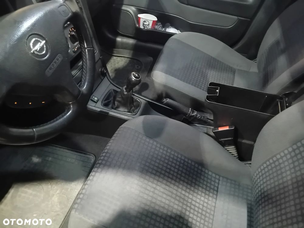 Opel Astra - 9