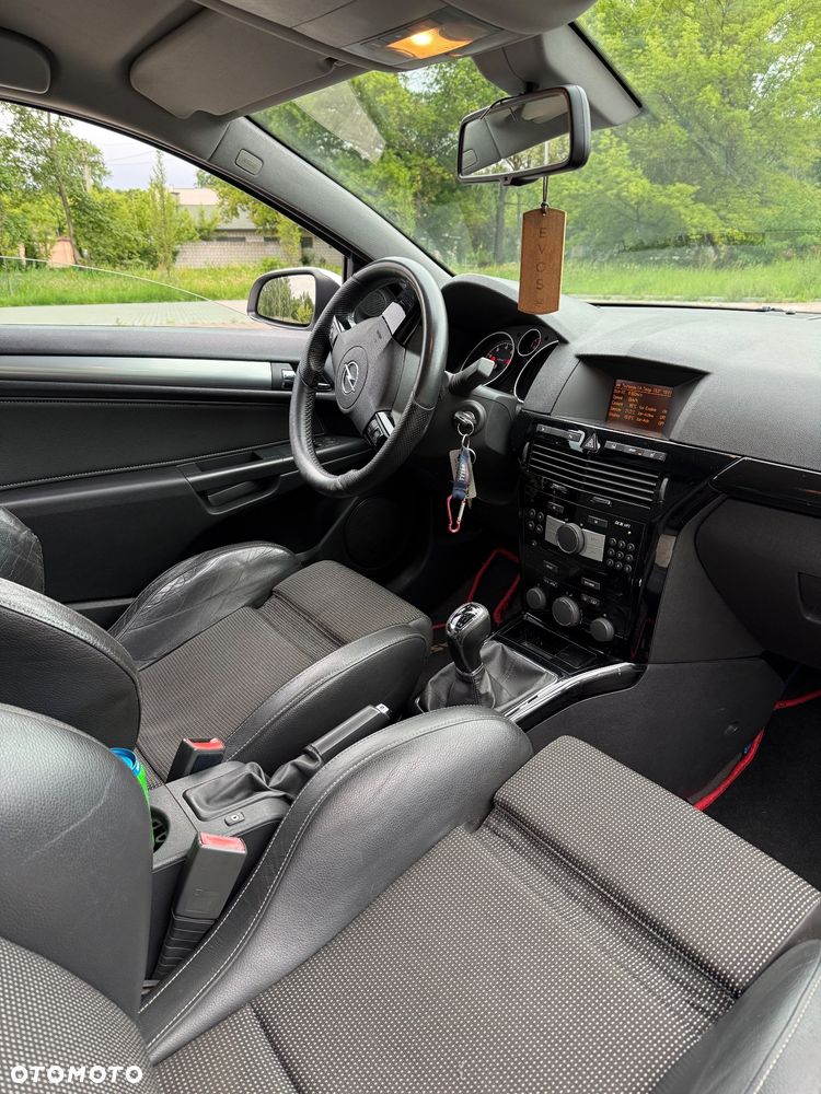 Opel Astra 2.0 Turbo Cosmo - 6