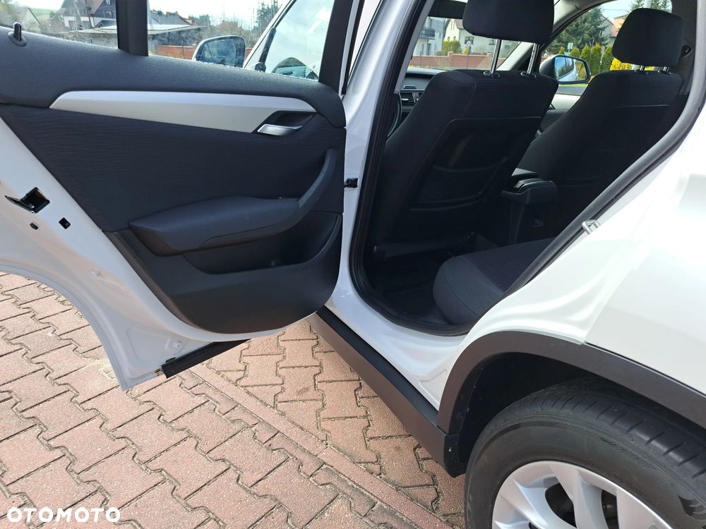 BMW X1 sDrive18i xLine - 16