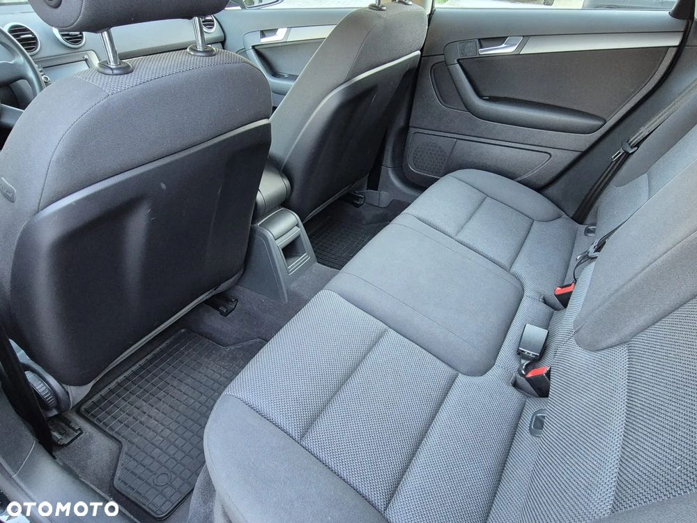 Audi A3 Sportback 1.4 TFSI Attraction - 11