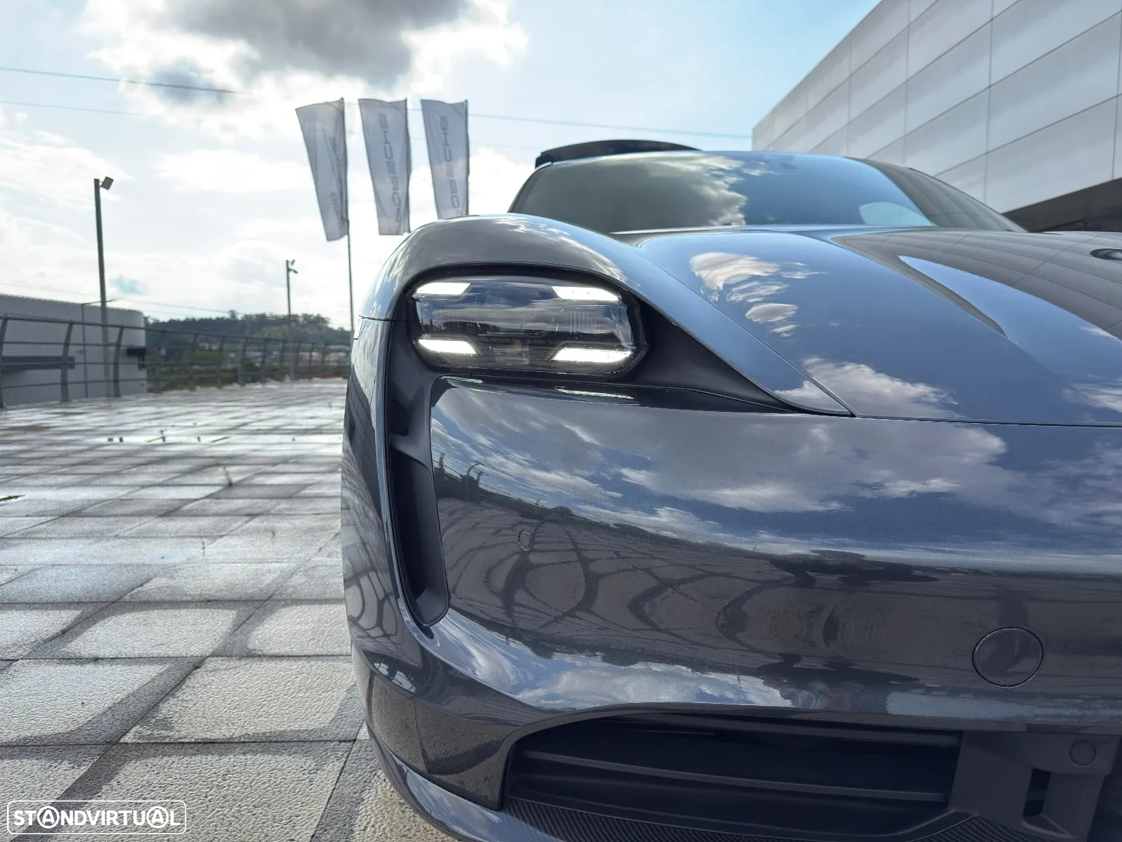 Porsche Taycan Sport Turismo Turbo S - 12
