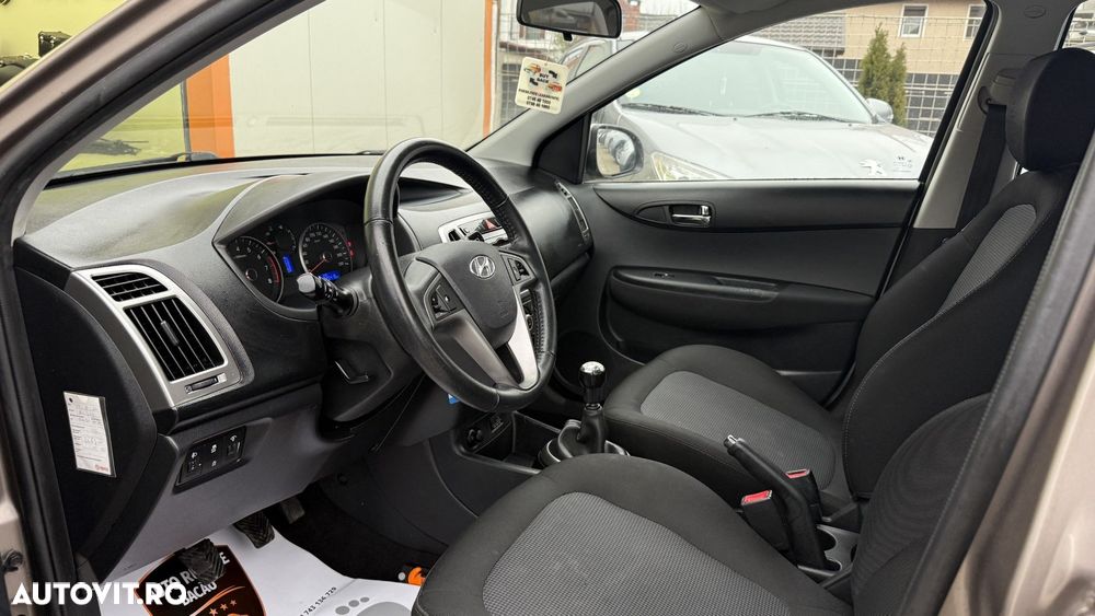 Hyundai i20 - 12