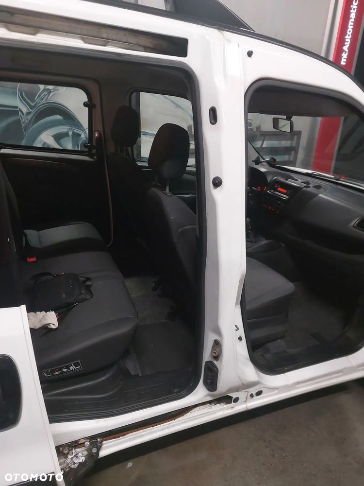 Fiat Doblo 2.0 16V Multijet Emotion - 14