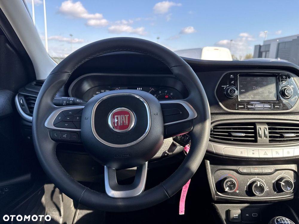 Fiat Tipo 1.4 T-Jet 16v Street - 13