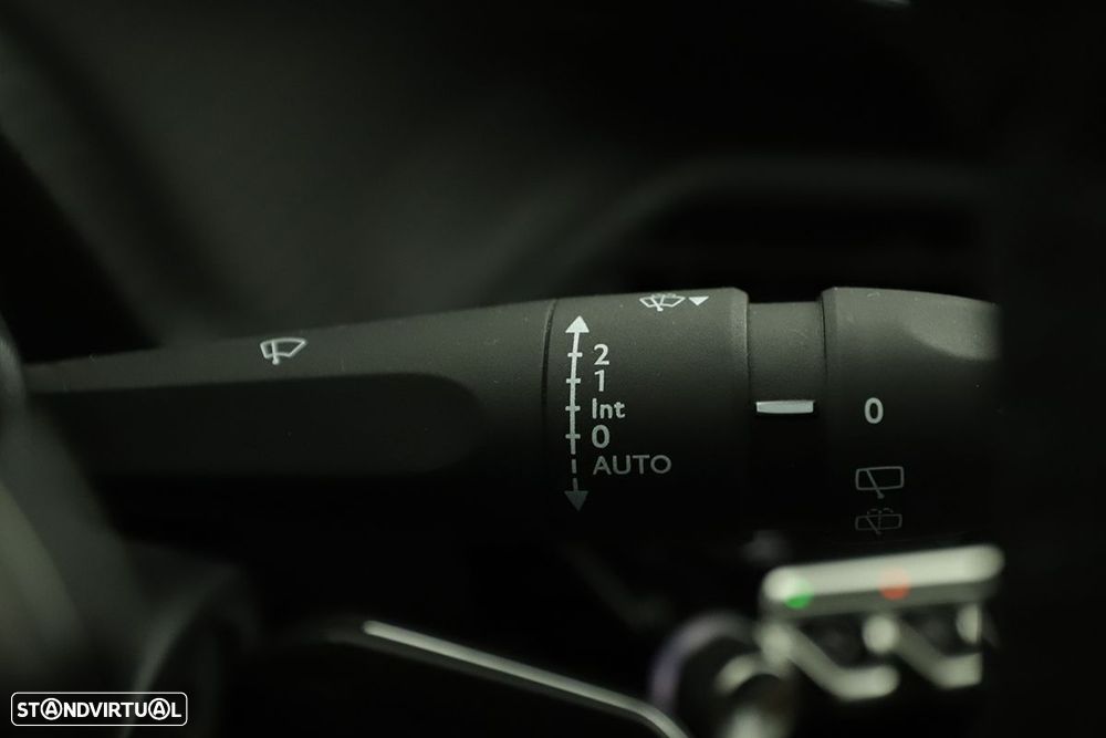 Peugeot 2008 1.2 PureTech Allure - 19