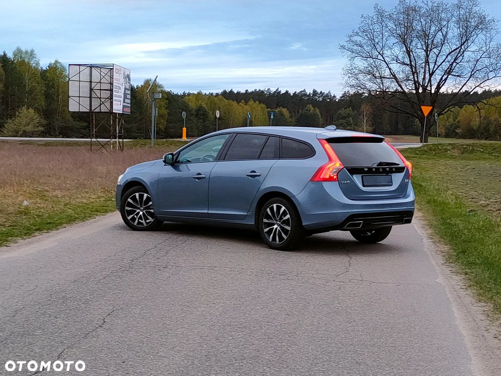 Volvo V60 D4 Geartronic Summum - 15
