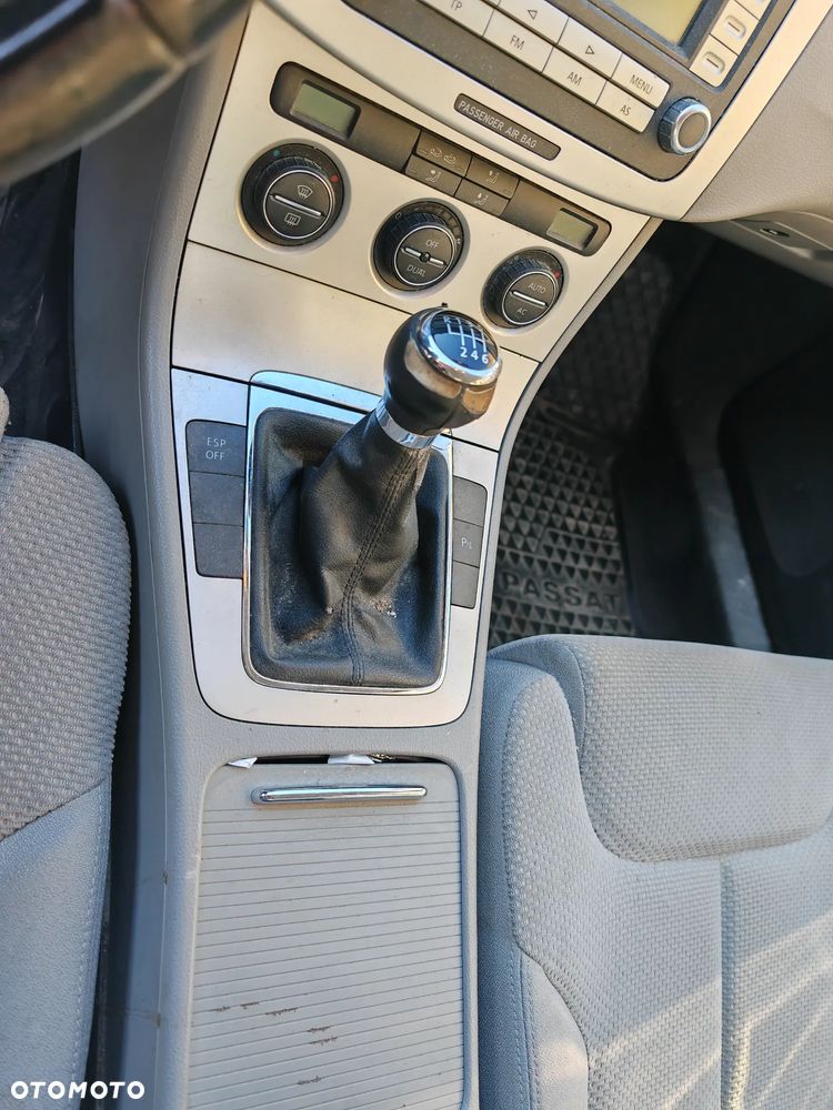 Volkswagen Passat - 8