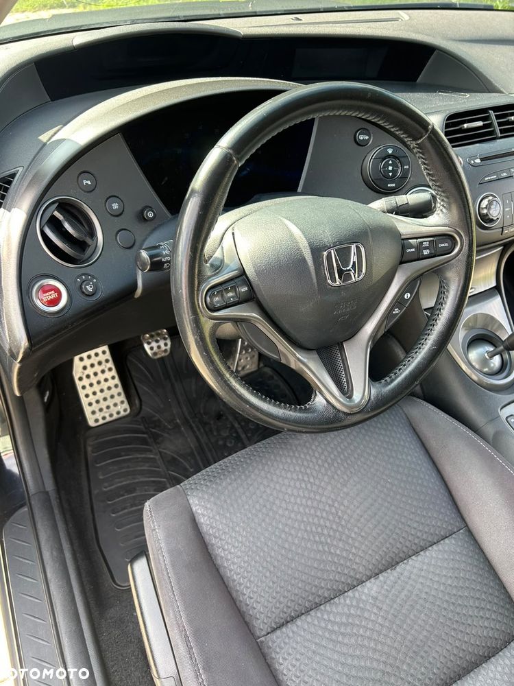 Honda Civic 1.8 Comfort - 10