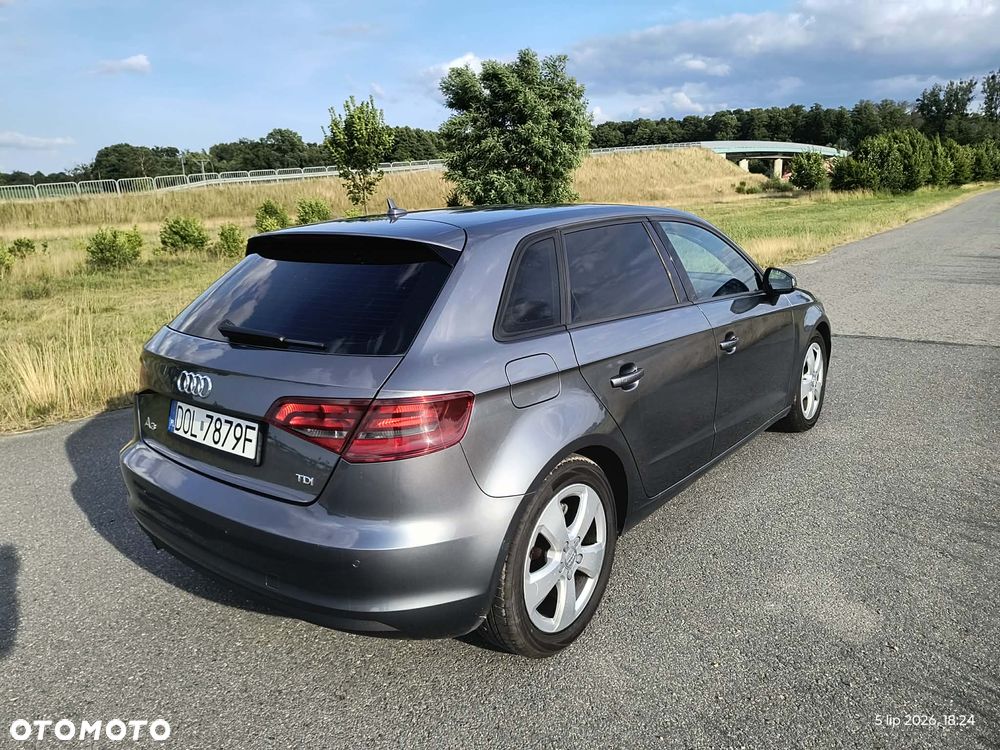 Audi A3 Sportback 1.6 TDI Ambiente - 3