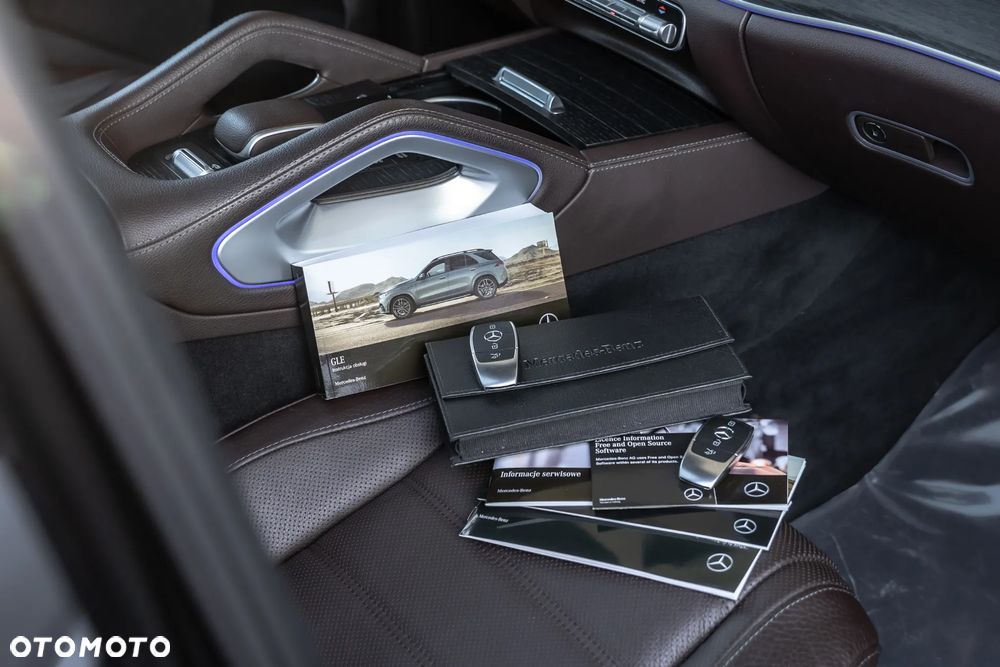 Mercedes-Benz GLE - 40