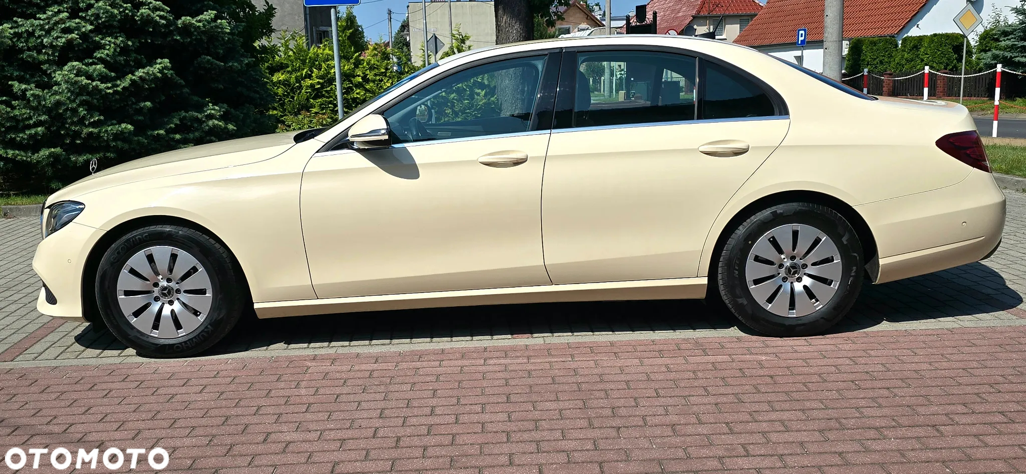 Mercedes-Benz Klasa E 200 d 9G-TRONIC - 4