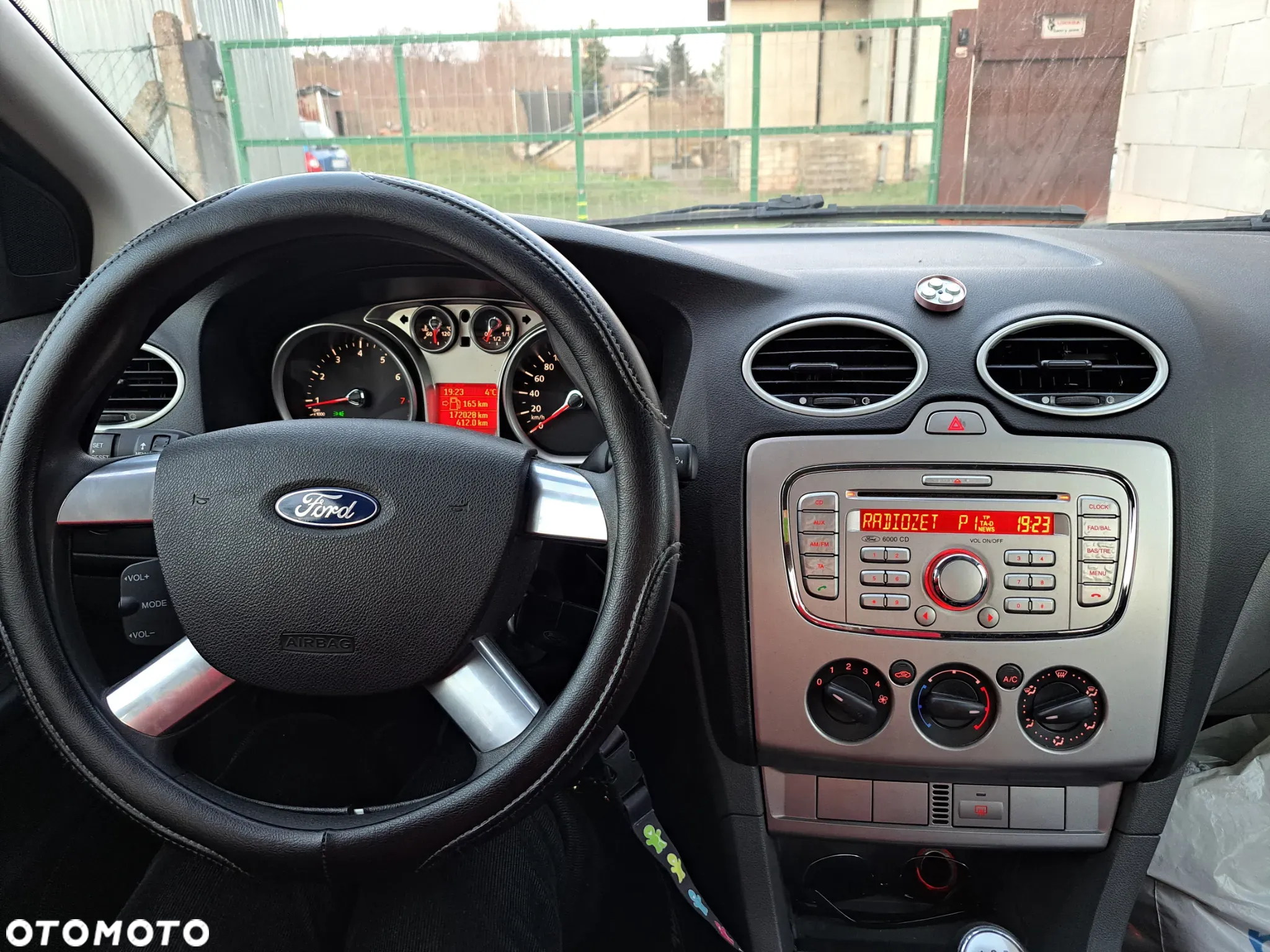 Ford Focus 1.4 16V Trend - 11