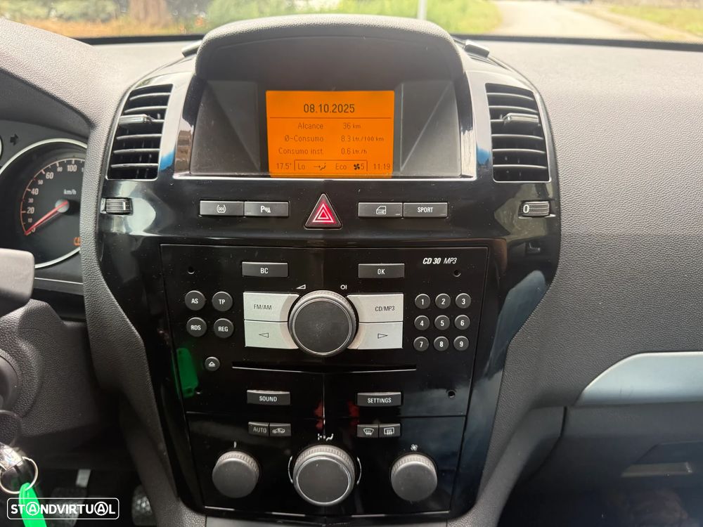Opel Zafira 1.7 CDTi Cosmo - 23
