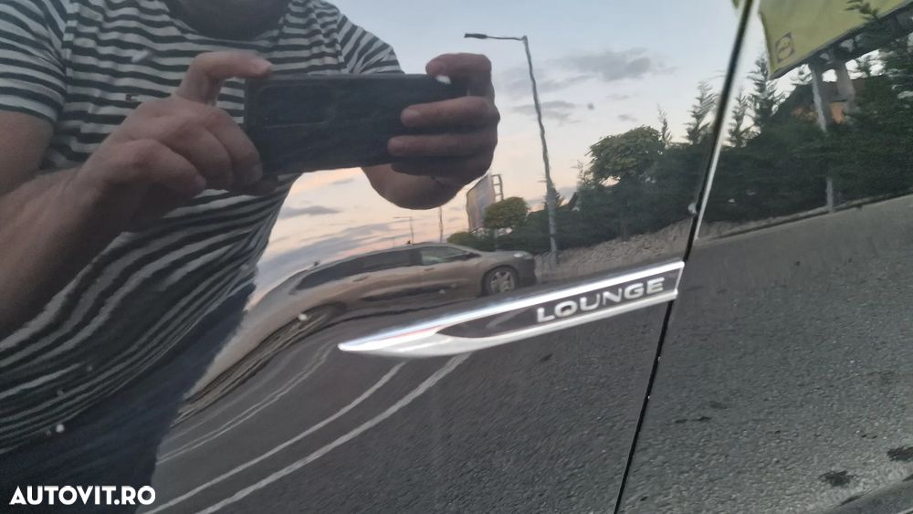 Volkswagen Golf 2.0 TDI BlueMotion Technology Lounge - 11