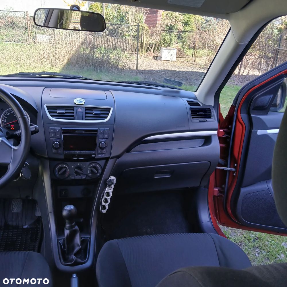Suzuki Swift 1.3 DDiS GLX / Comfort - 6