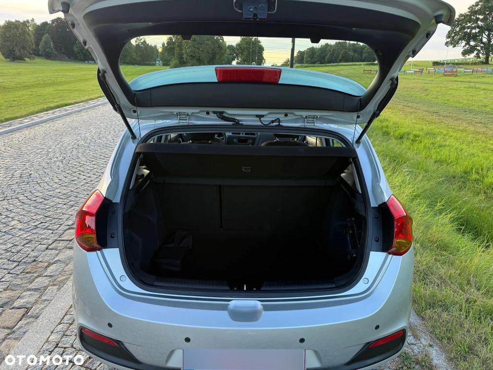 Kia Ceed - 12