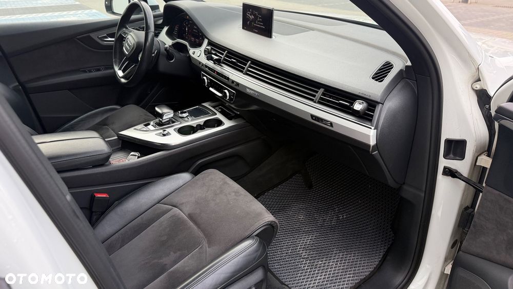 Audi Q7 3.0 TDI ultra Quattro Tiptronic - 12
