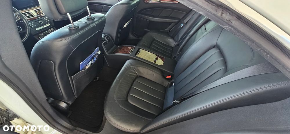 Mercedes-Benz CLS 350 d 4-Matic 9G-TRONIC - 29