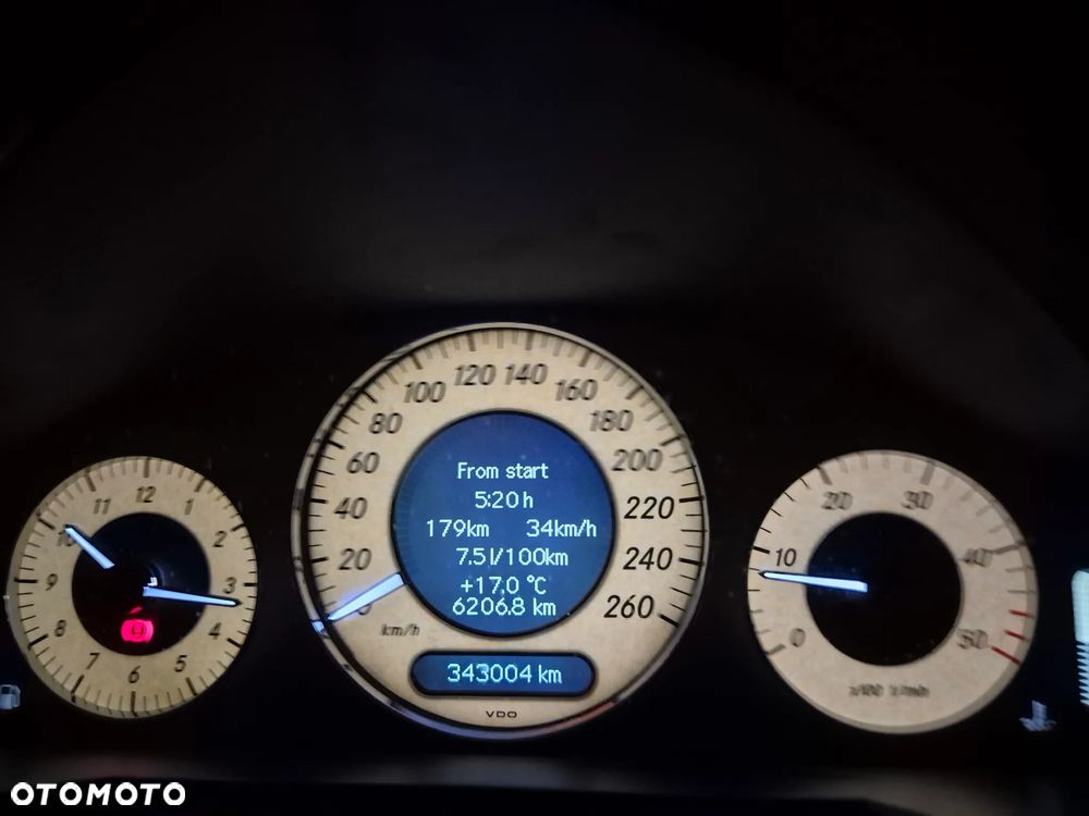 Mercedes-Benz Klasa E 200 CDI Classic - 5