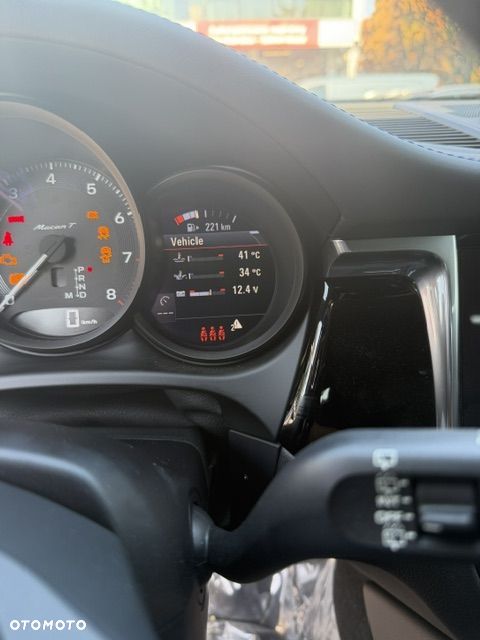 Porsche Macan T - 15