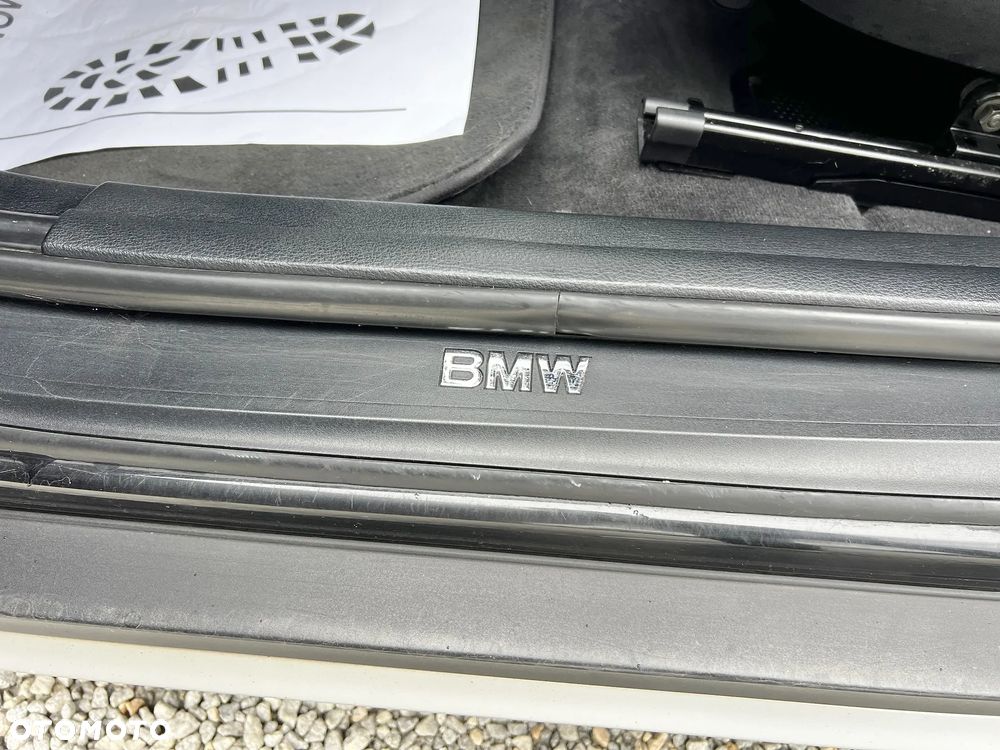 BMW X1 sDrive18d - 22