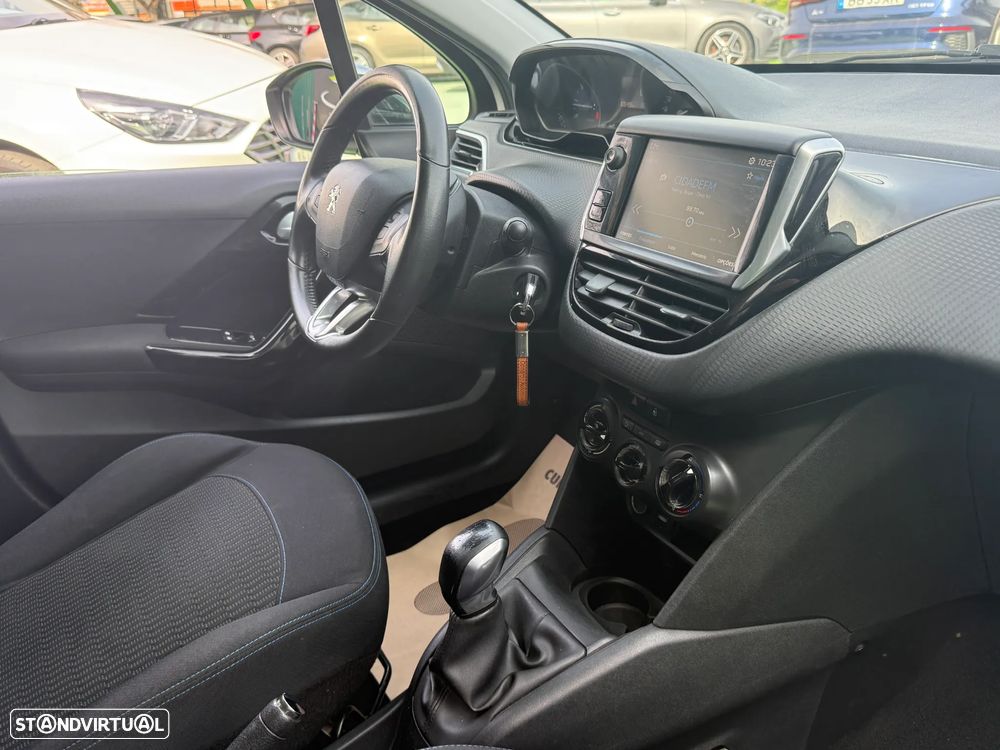 Peugeot 208 1.2 PureTech Active - 22