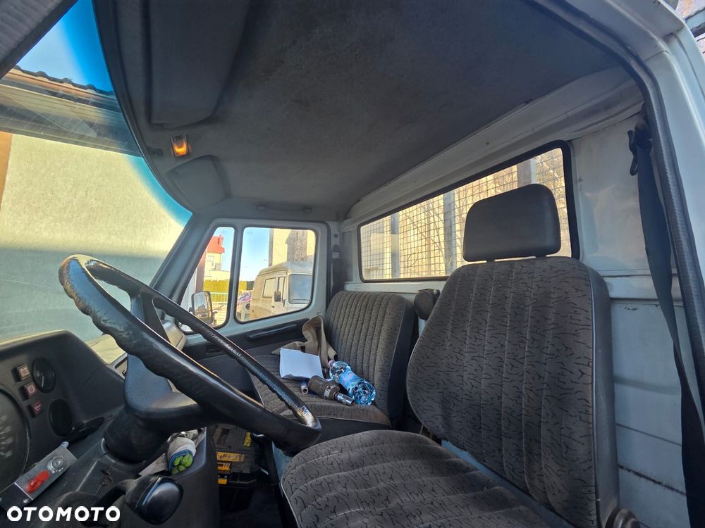 Mercedes-Benz 408D - 10