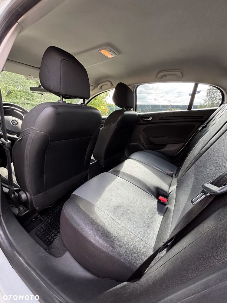 Renault Megane 1.6 SCe Life - 18