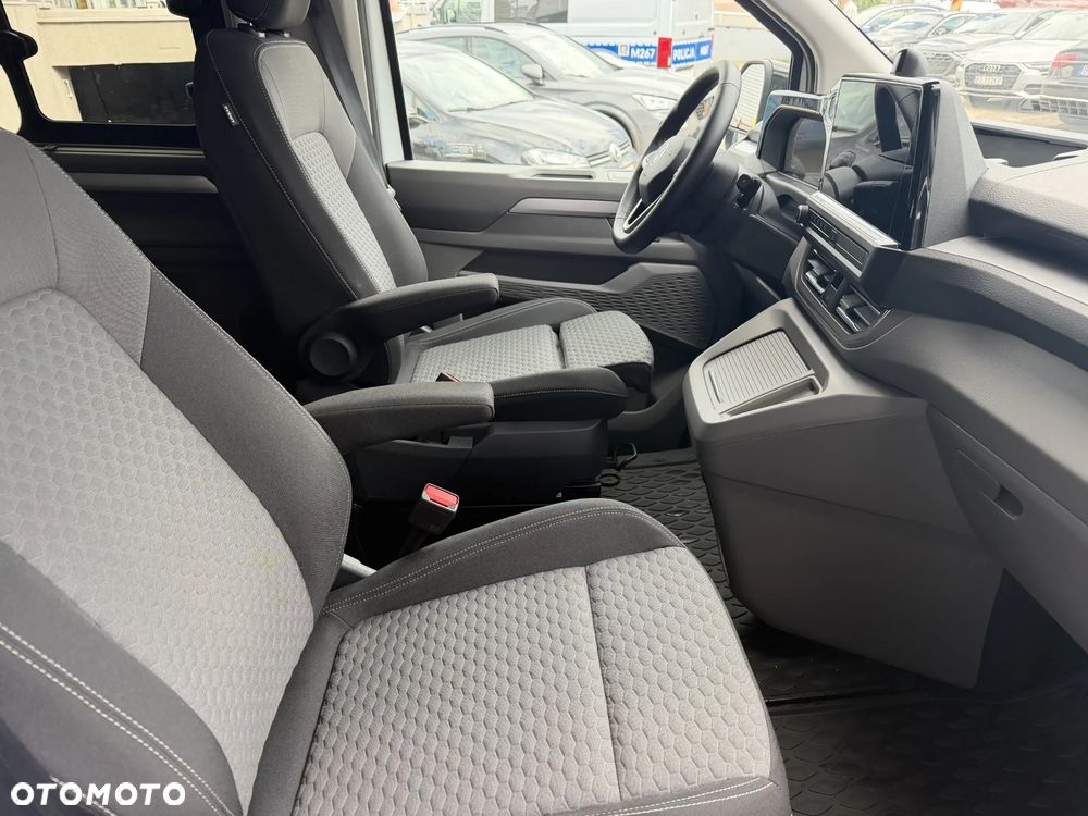 Volkswagen Caravelle - 14