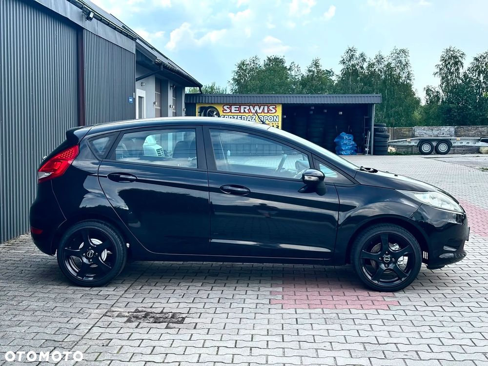 Ford Fiesta 1.25 Titanium EU5 - 11