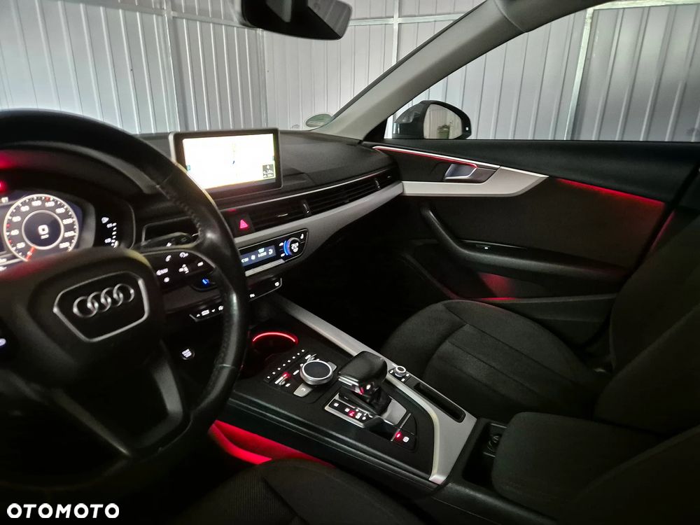 Audi A4 Avant 2.0 TDI Design S tronic - 24