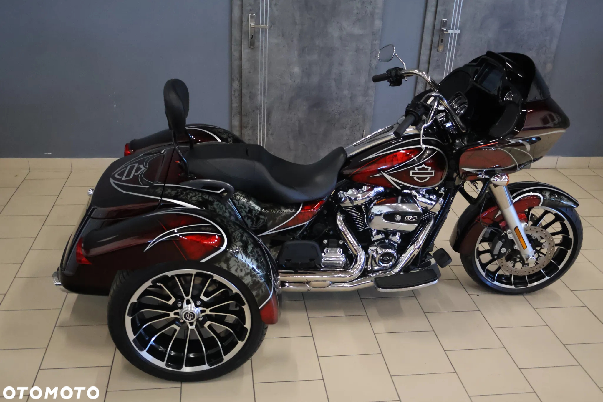 Harley-Davidson Touring Road Glide - 13