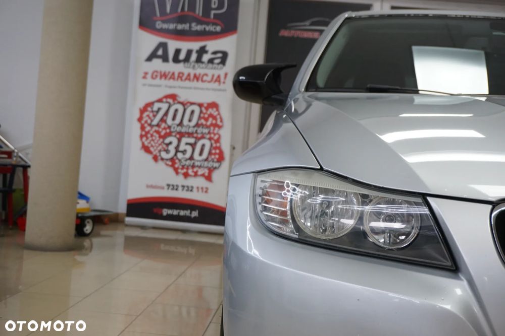 BMW Seria 3 318d - 15