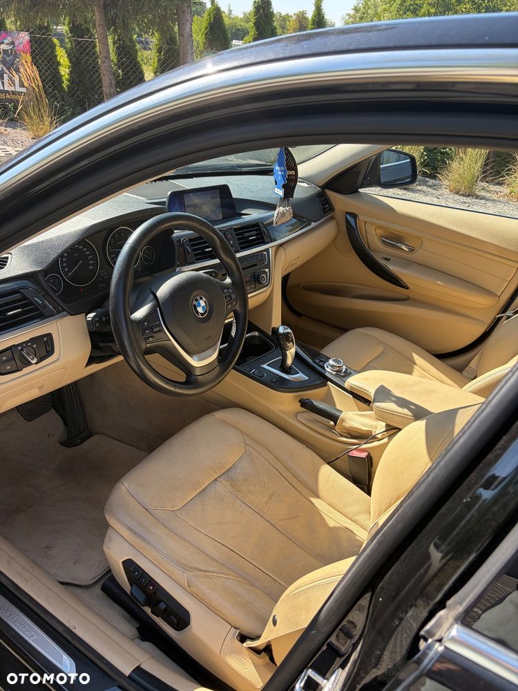 BMW Seria 3 328i Luxury Line - 12