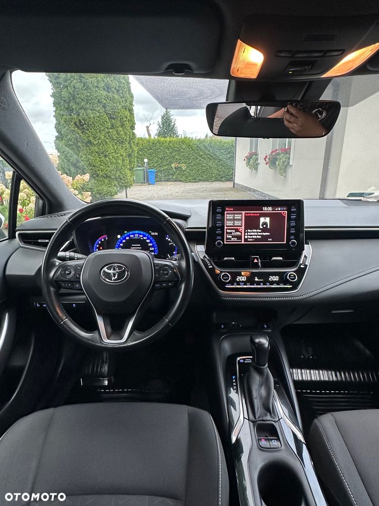 Toyota Corolla 1.8 Hybrid Executive - 16