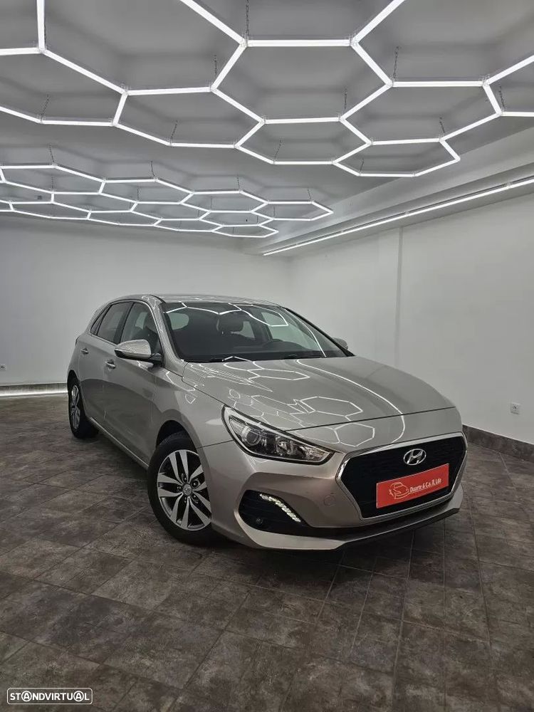 Hyundai i30 1.0 T-GDI Style — fotografia 17