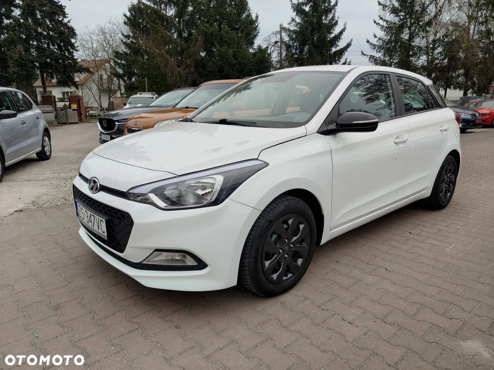 Hyundai i20 blue 1.2 - 3