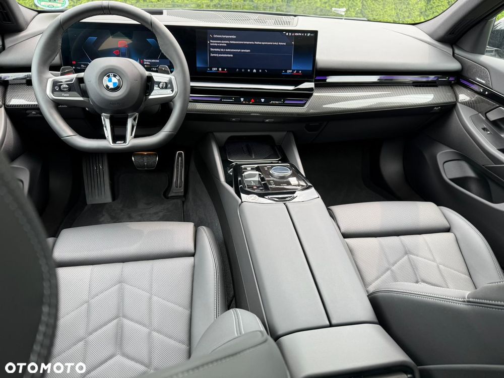 BMW Seria 5 520d xDrive - 16