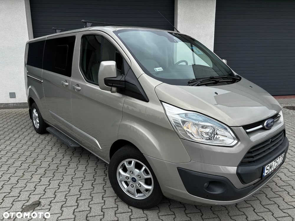 Ford Tourneo Custom 300 L2H1 VA Titanium - 10