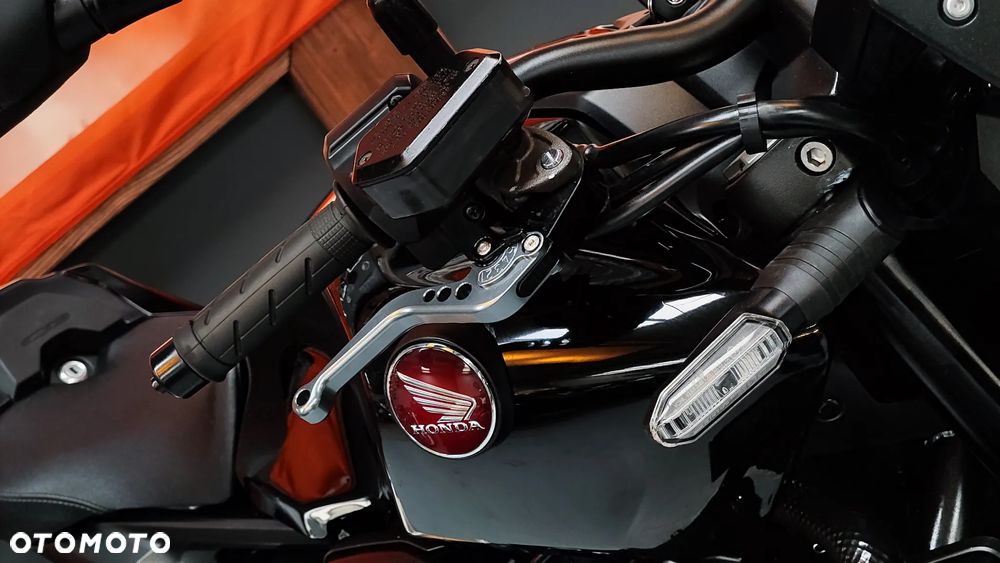 Honda CB - 21