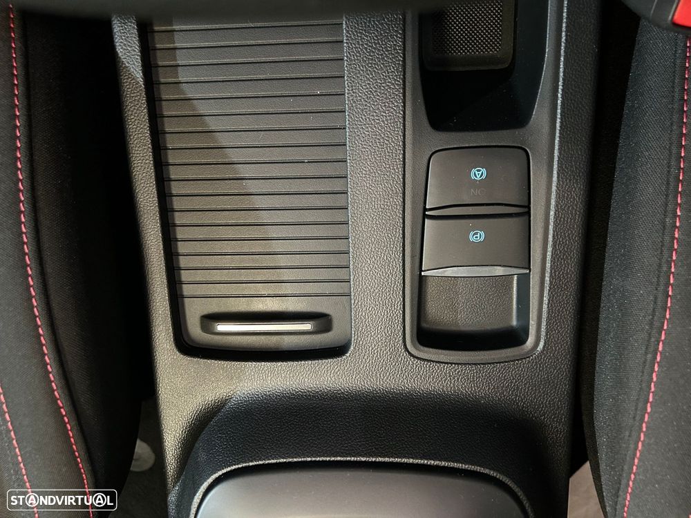 Ford Focus SW 1.0 EcoBoost MHEV ST-Line X - 38