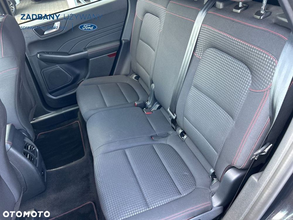 Ford Kuga - 12