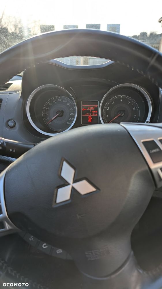 Mitsubishi Lancer 1.8 Invite - 8