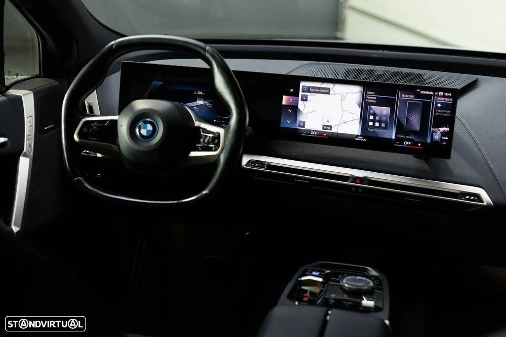 BMW iX xDrive 40 Pack Desportivo - 11