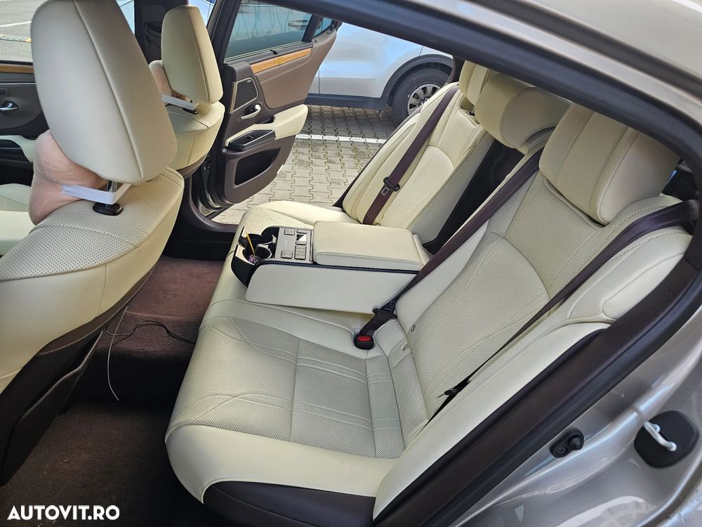 Lexus Seria ES 300h Luxury - 6