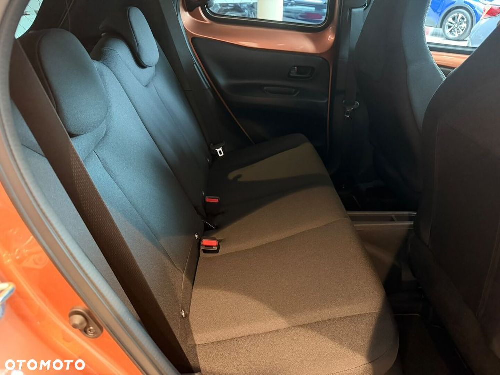 Toyota Aygo X Hybrid 1.5 Style e-CVT - 11