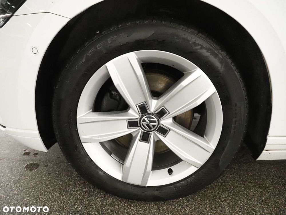 Volkswagen Passat - 23